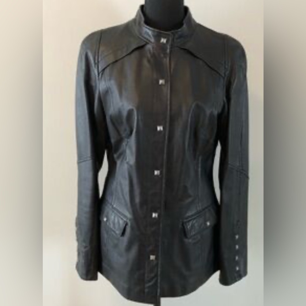 Danier Black 100% Leather Jacket! Snaps closure. Fully lined EUC! - Picture 17 of 17